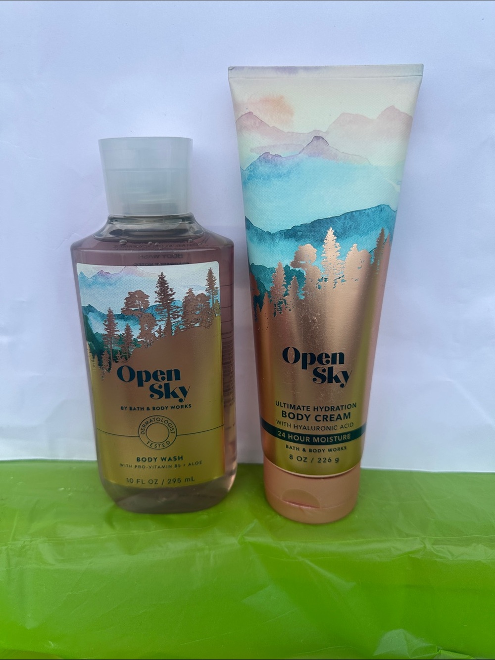 Bath & Body Works Open Sky Body Wash & Body Cream - Blue / Gold / Teal